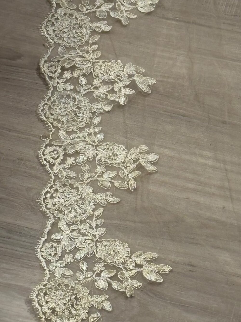Vintage Champagne Lace Tablecloth 60 x 115 Floral Embroidered Tulle Overlay - Picture 5 of 10